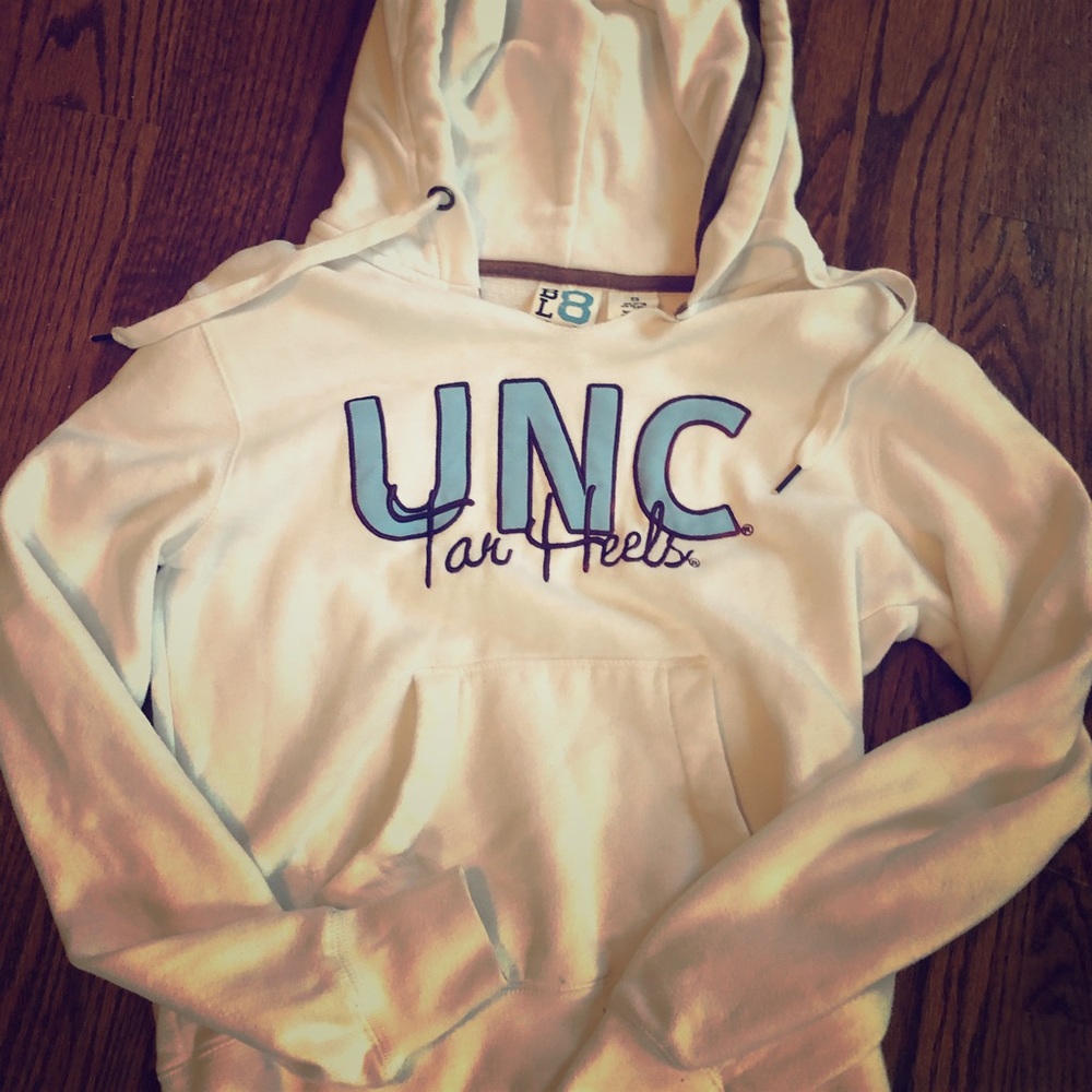 Women’s small UNC Tar Heel hoodie